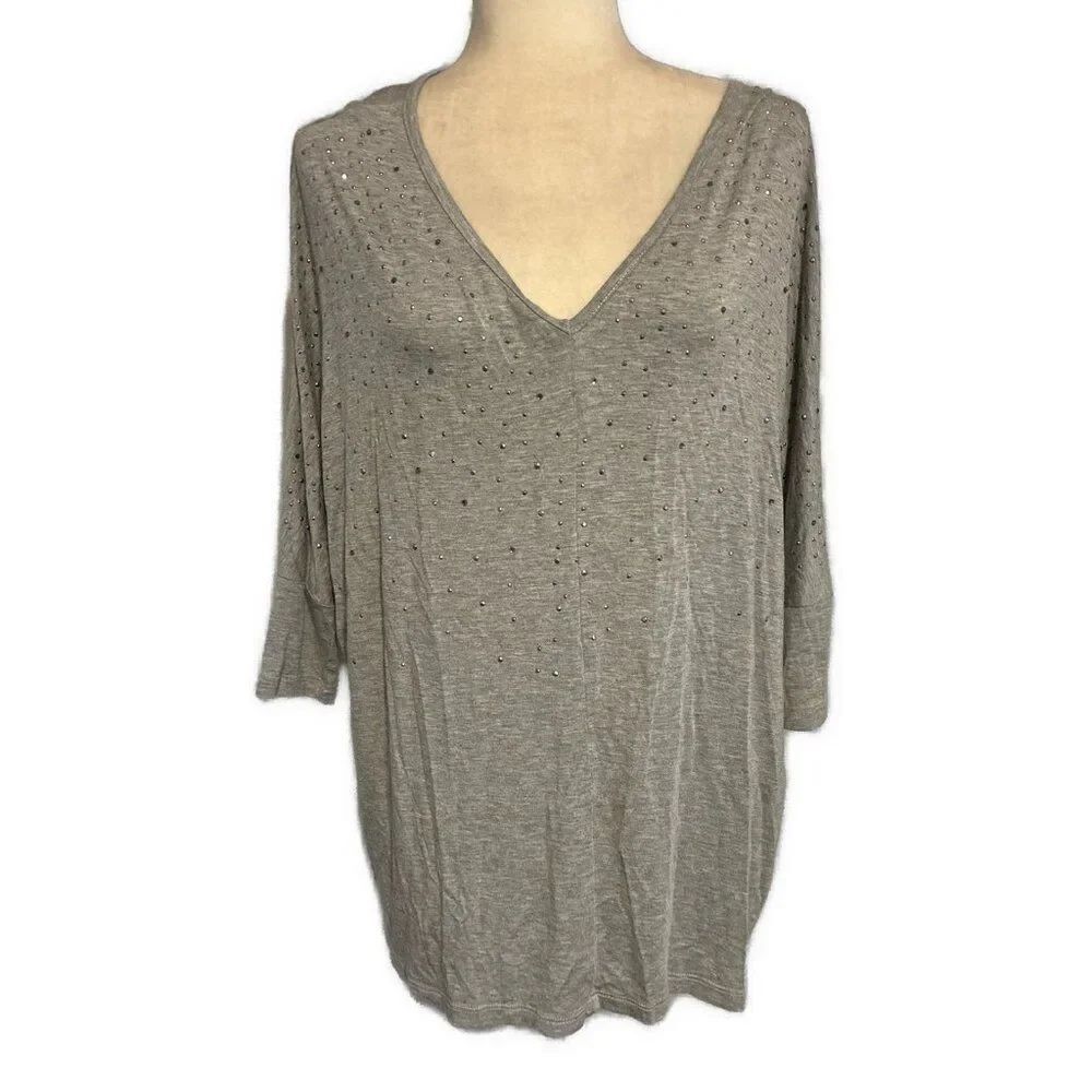 romeo juliet gray rhinestone v neck short sleeve Oversized top T Shirt Small